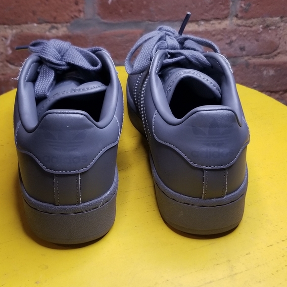 Womens Adidas sneakers - Picture 3 of 7